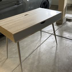 Modern Wood Laminate Desk $50