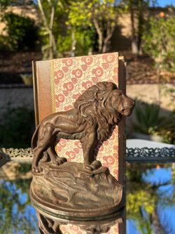 (1) Vintage 5” Lion Leo Cast Iron Bookend Safari Bookshelf Home Decor