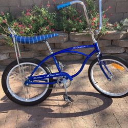 Beautifully restored 1965 Schwinn Stingray Vintage