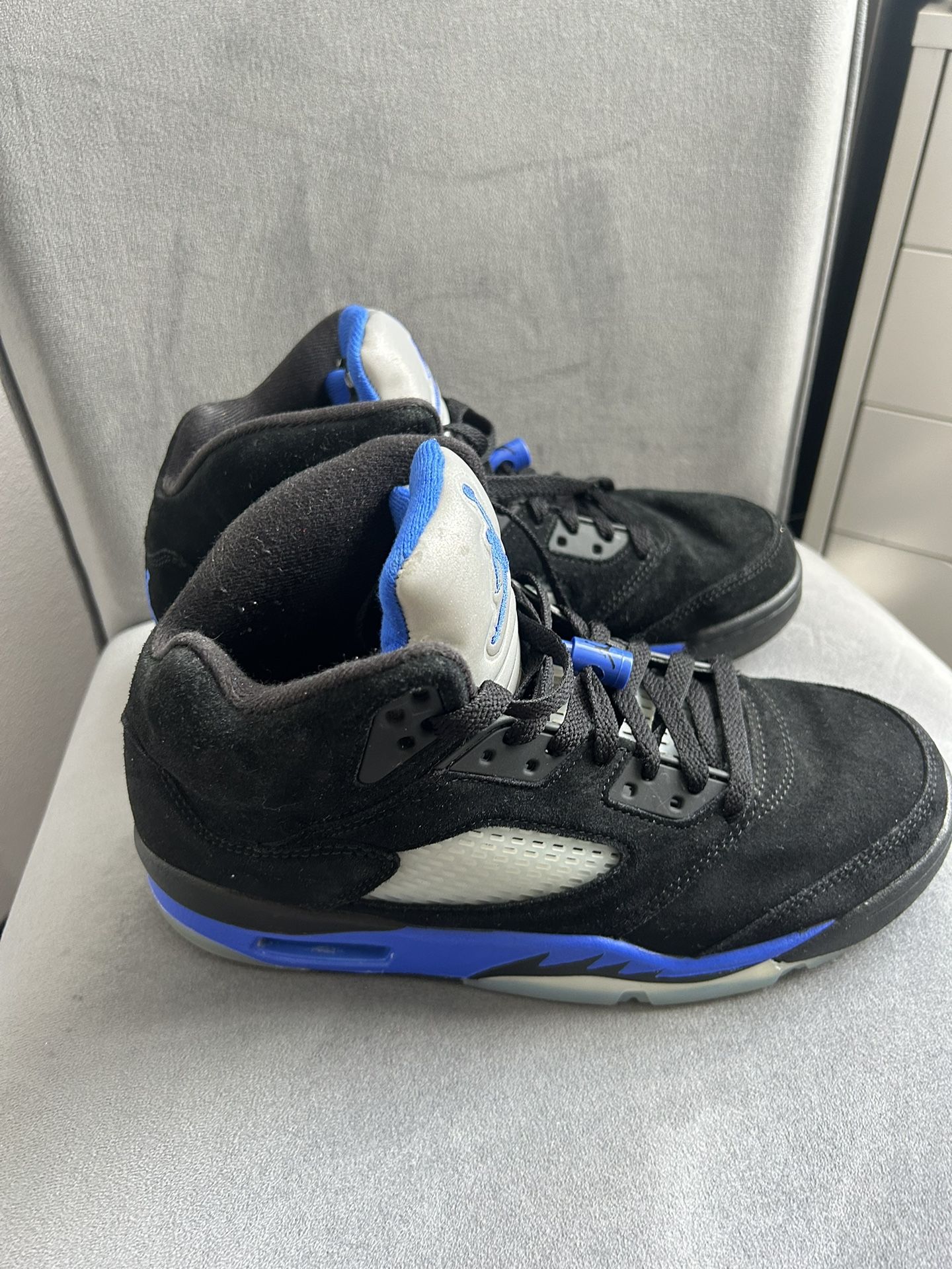 Air Jordan 5 Retro (Size 8.5) – Used