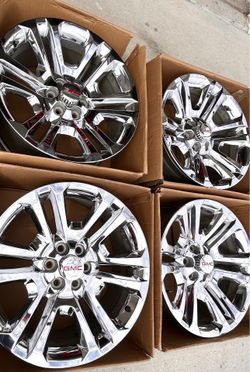 Gmc/Chevy OEM Split 6 22s. Gmc/Chevy Caps Available.