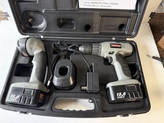 CRAFTSMAN 15.6V Drill & Light Set w/ Case 2 Batteries and charger