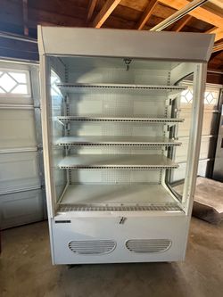 Beverage-Air MB13US 30" Open-Air Grab-and-Go Refrigerator Chiller