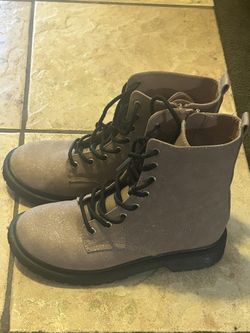 Girls Boots Size 4 Brand New!
