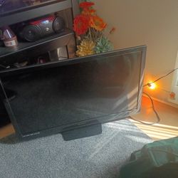 32-in Magnavox LED TV