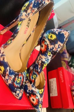 Colorful Pumps 🤩