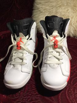 NIKE AIR JORDAN (384665-123) Size 7 EXECELLET CONDITION 