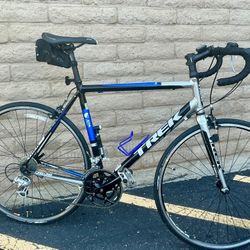 58cmm, Gorgeous Trek Road Bike | 1 owner | Like New | ~5’11”-6’4”| Free Extras