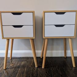 Set of Two Nightstands