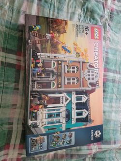 Lego 10270 book store Modular set