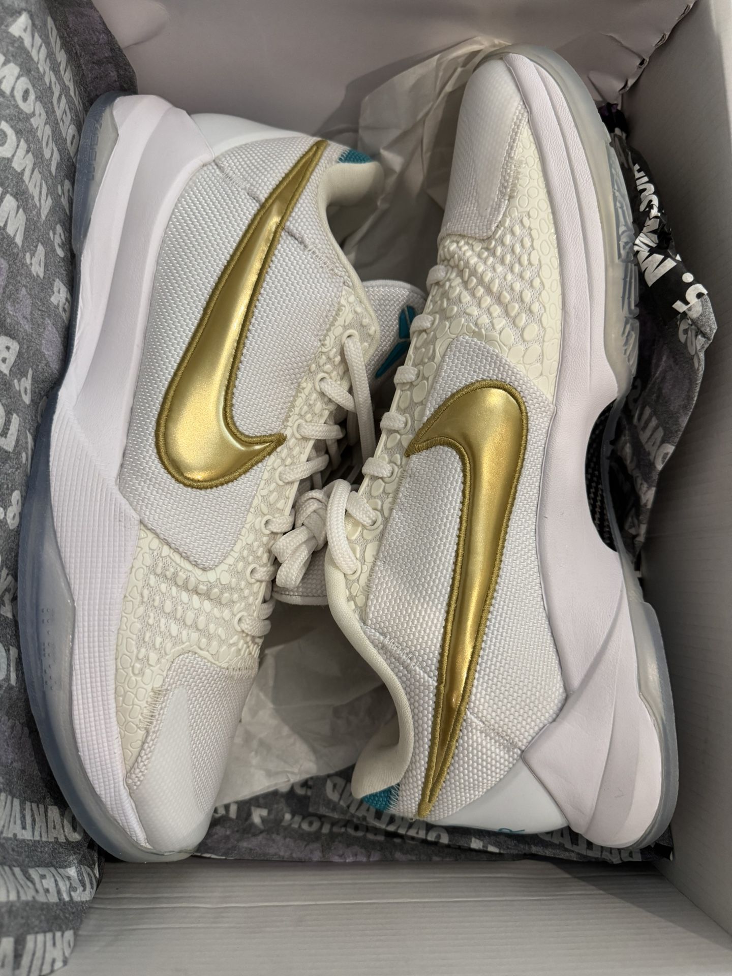 Kobe V Protro Undefeated Pack Size 10