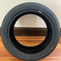 235/45ZR18 Tire