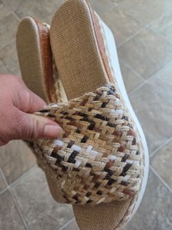 Sandalias nuevas Size 40 es como 7 y medio a 8