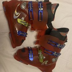 Men’s Salomon Ski Boots 28.5