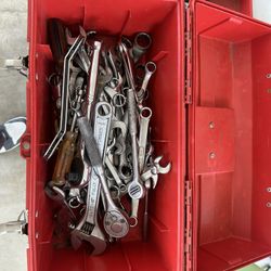 Large Wrench Lot (100+ Pieces) in Tool Box – Assorted Brands & Sizes