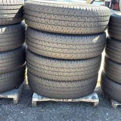 265 70 18 Michelin Set of 4 Used Super Clean Set