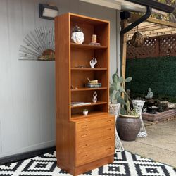Vintage Mid Century Teak Danish Bookcase. 