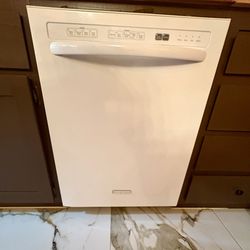 Kitchen Aid Dishwasher For Sale!