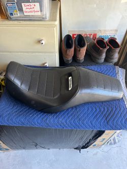 Harley Davidson Dyna lowrider seat