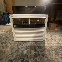 10,000 BTU Kenmore Elite Air conditioner