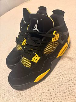 Air Jordan 4 Yellow Thunder Size 11 (Comes with Original Box)