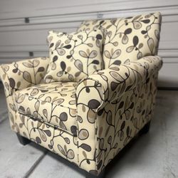 Ashley Furniture Accent Armchair - Excellent Condition!