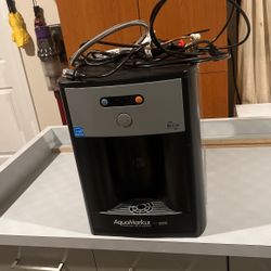 Global Water Hot and Cold Countertop Water Dispenser...