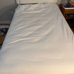 Twin Bed With Frame 