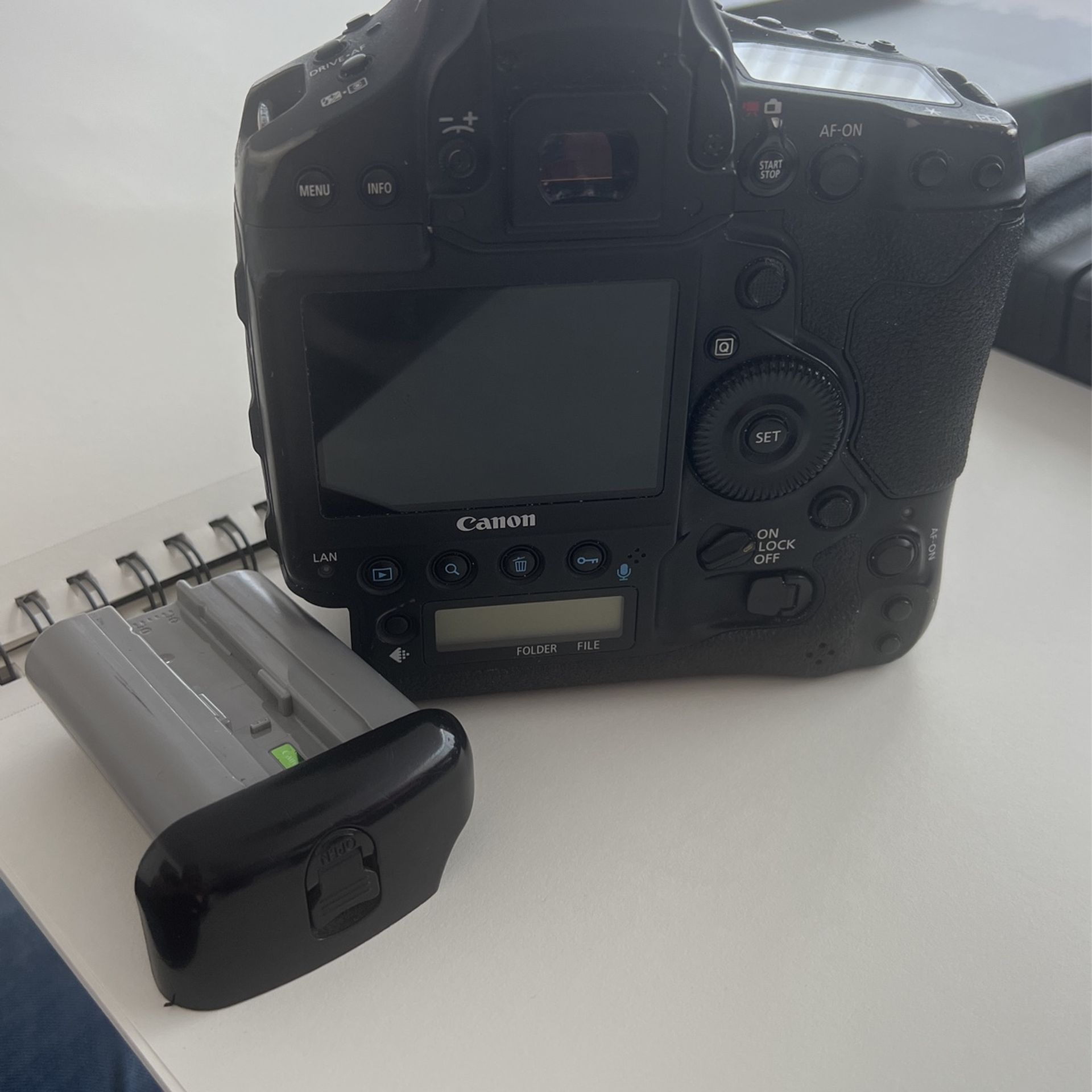 Canon EOS1D X Mark III DSLR Camera (Body Only) for Sale in Los Angeles