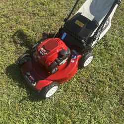 Toro 22” Electric Start Self Propelled Lawn Mower 