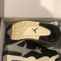 Jordan 4 RM
