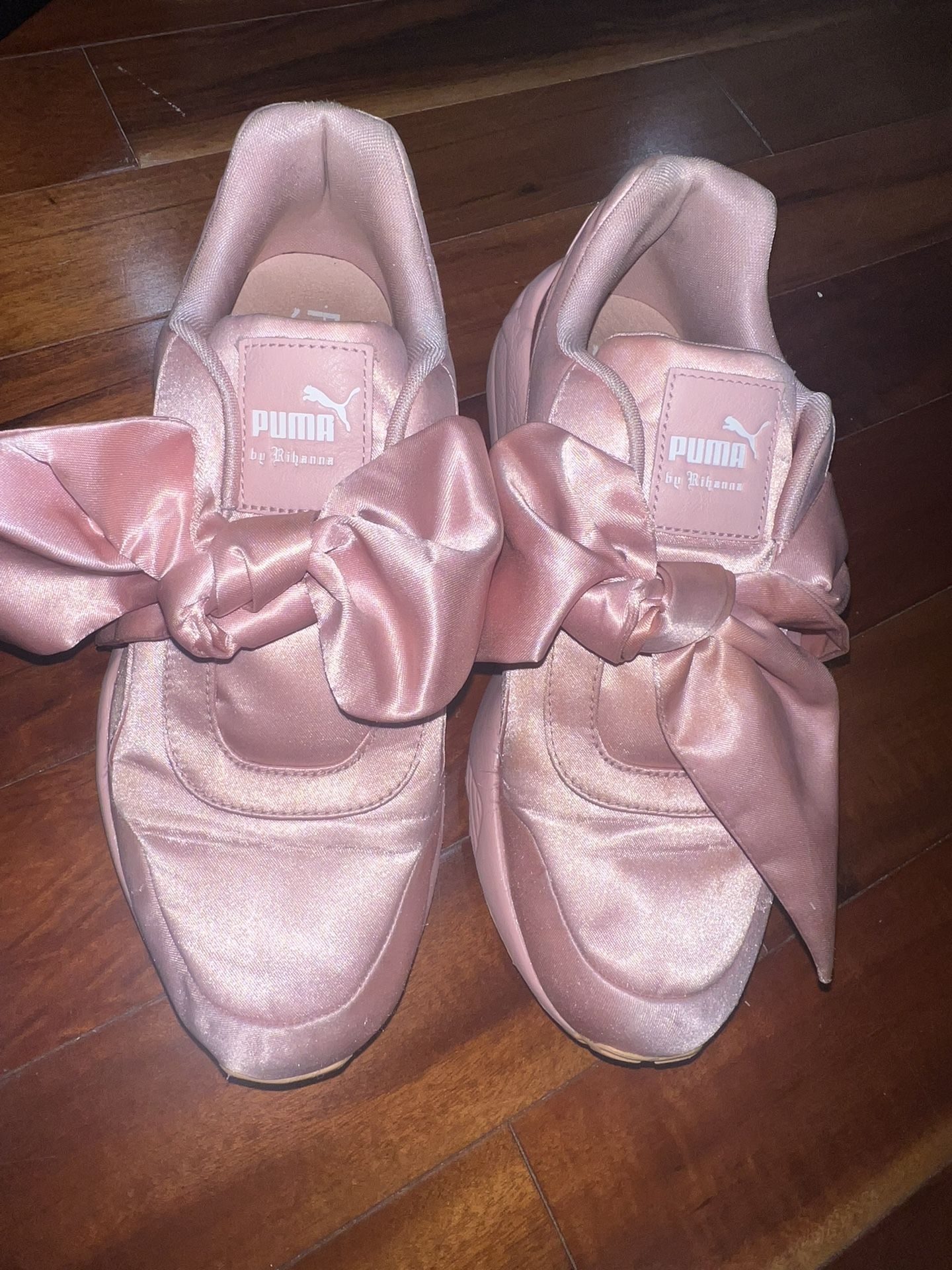 Fenty Puma by Rihanna Fenty Bow Puma Sneakers By Rihanna - Women | Color: Pink | Size: 8.5