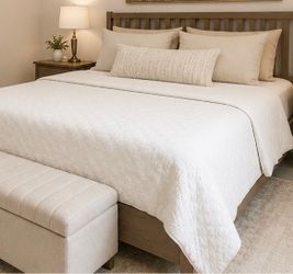 Queen bedroom set