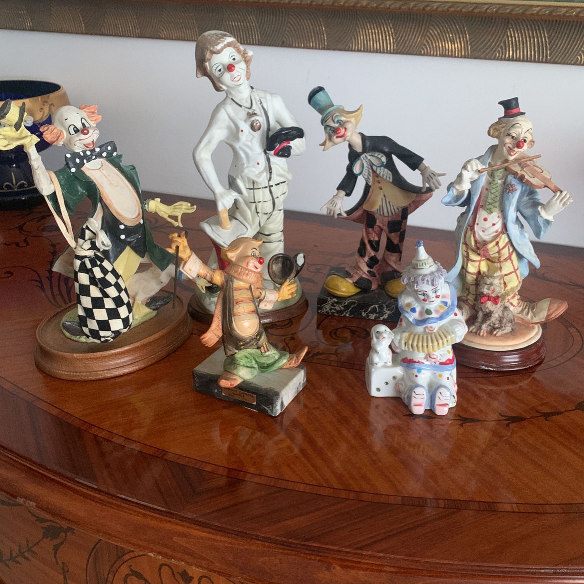figurines of clowns - 6 Pieces 