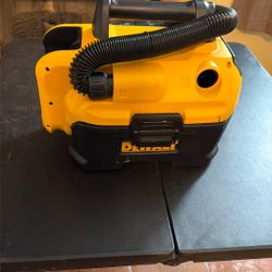 Dewalt Heavy Duty 2 Gallon Wet/dry Vacuum