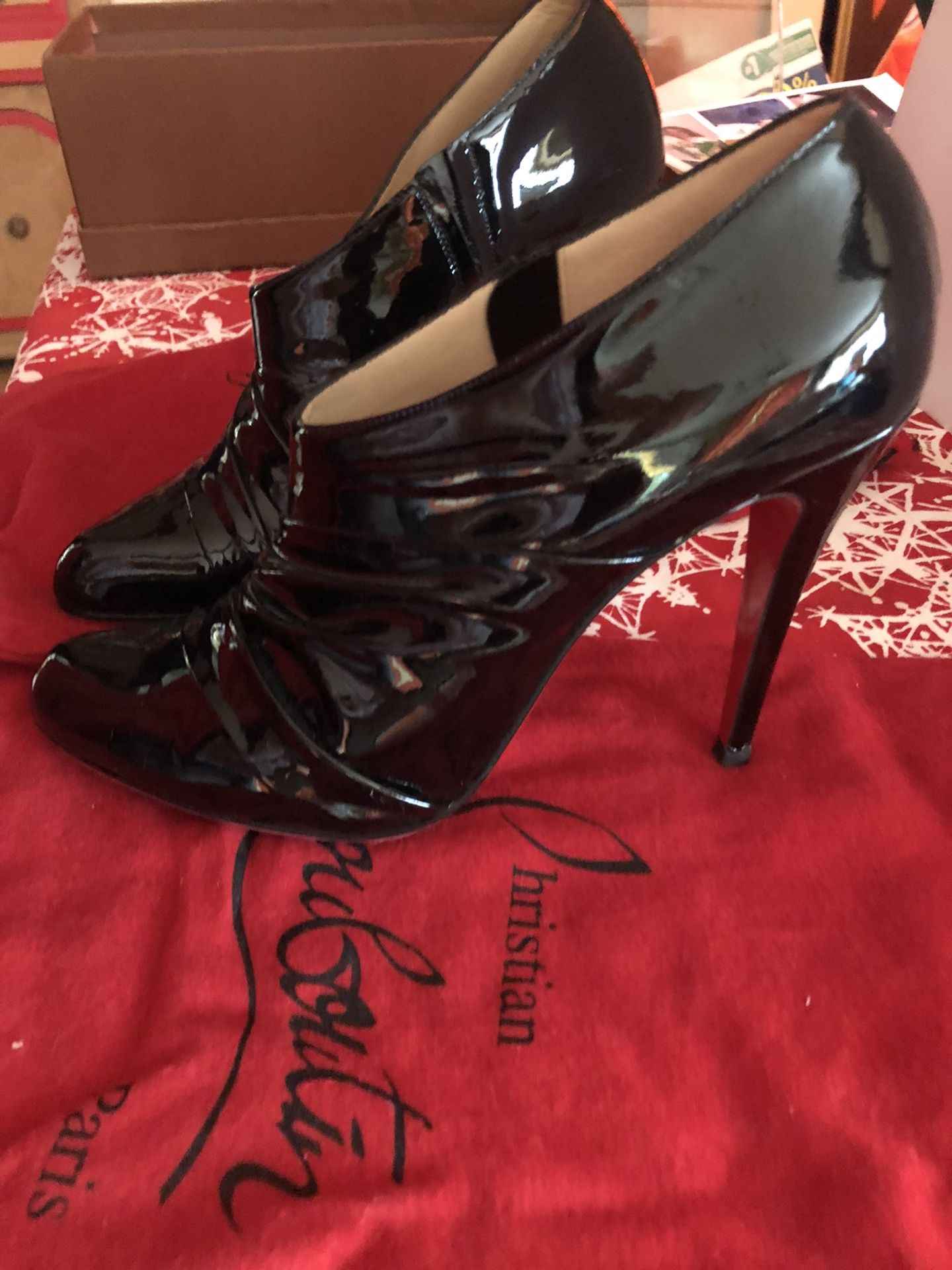 Womans Christian Louboutin Heels , Worn 1x, Very New Condition, Size 40 (9-10) 