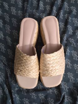Straw sandles size 10