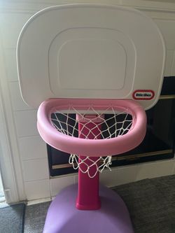 Basketball hoop in pink