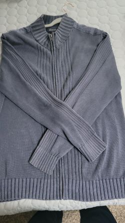 Men Lg Sweater and shirt
