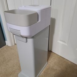 Skip Hop Diaper Pail