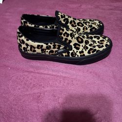 Leopard Vans