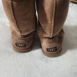 Size 8 Uggs Sheep Skin 
