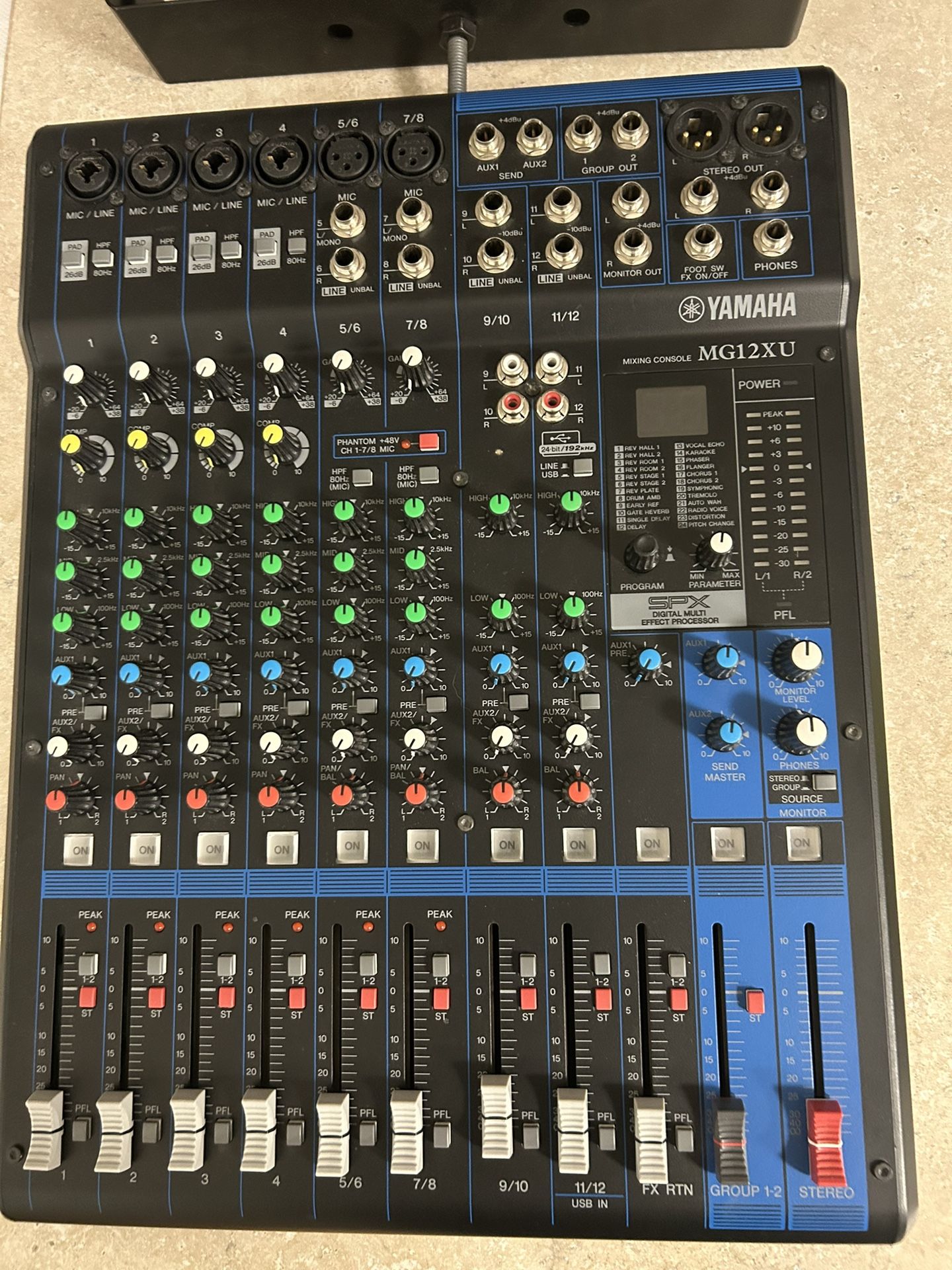 Yamaha MG12XU 12 Channel Mixer