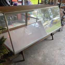 Free Vintage Display Case 