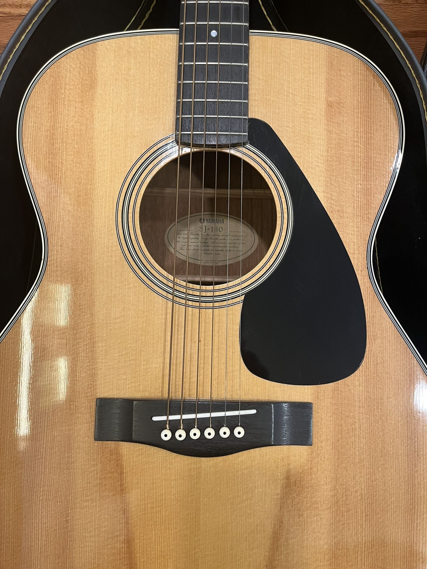 Yamaha Acoustic Guitar SK-180