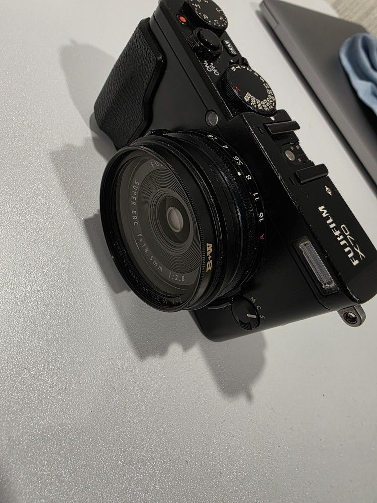 Fijifilm X70 Great Condition