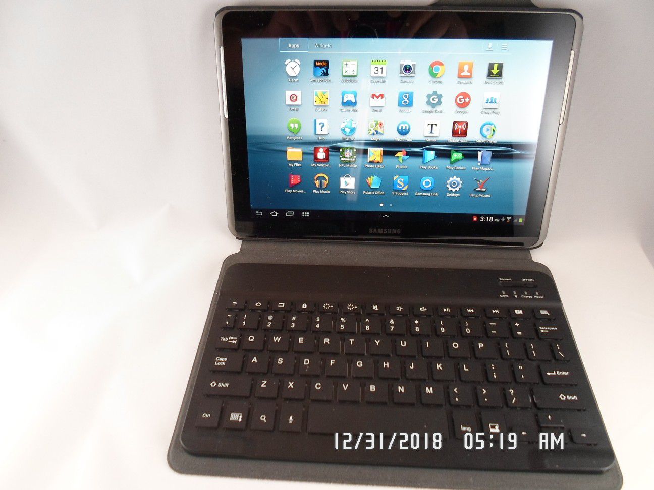 Samsung Galaxy Tab 2 - 10.1" with accessories! for in Vernon, -