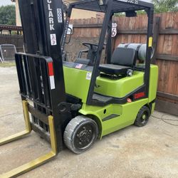 Clark Forklift 