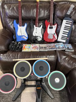 Rockband huge bundle w/ rare pro guitar and rare blue guitar ps3