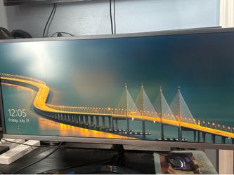 Samsung 32 in wide monitor